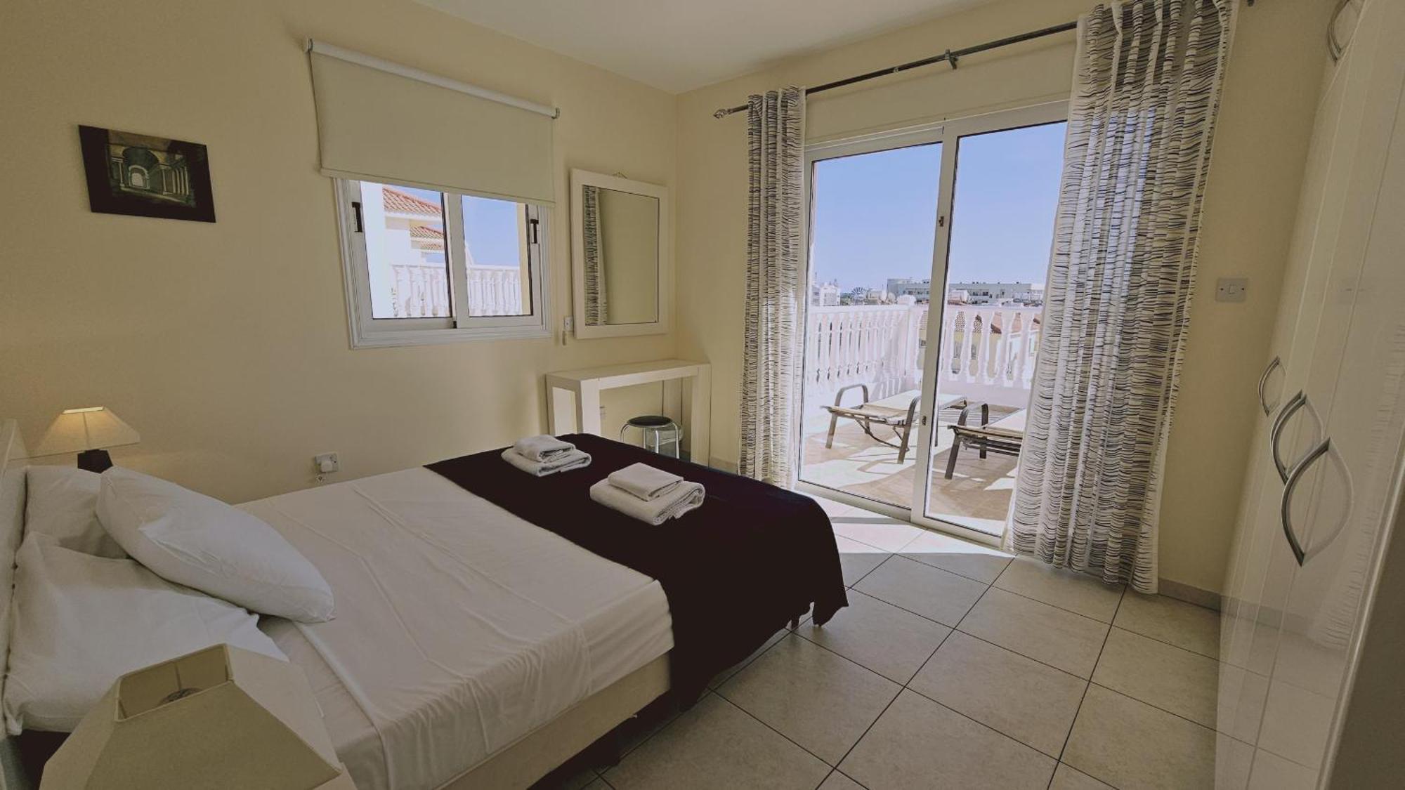 Nissi Golden Sands Privileges Apartment *